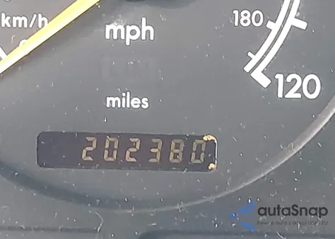 1998 Mercedes-Benz Ml 320 Classic z USA, uszkodzony, nr VIN 4JGAB54E9WA006184